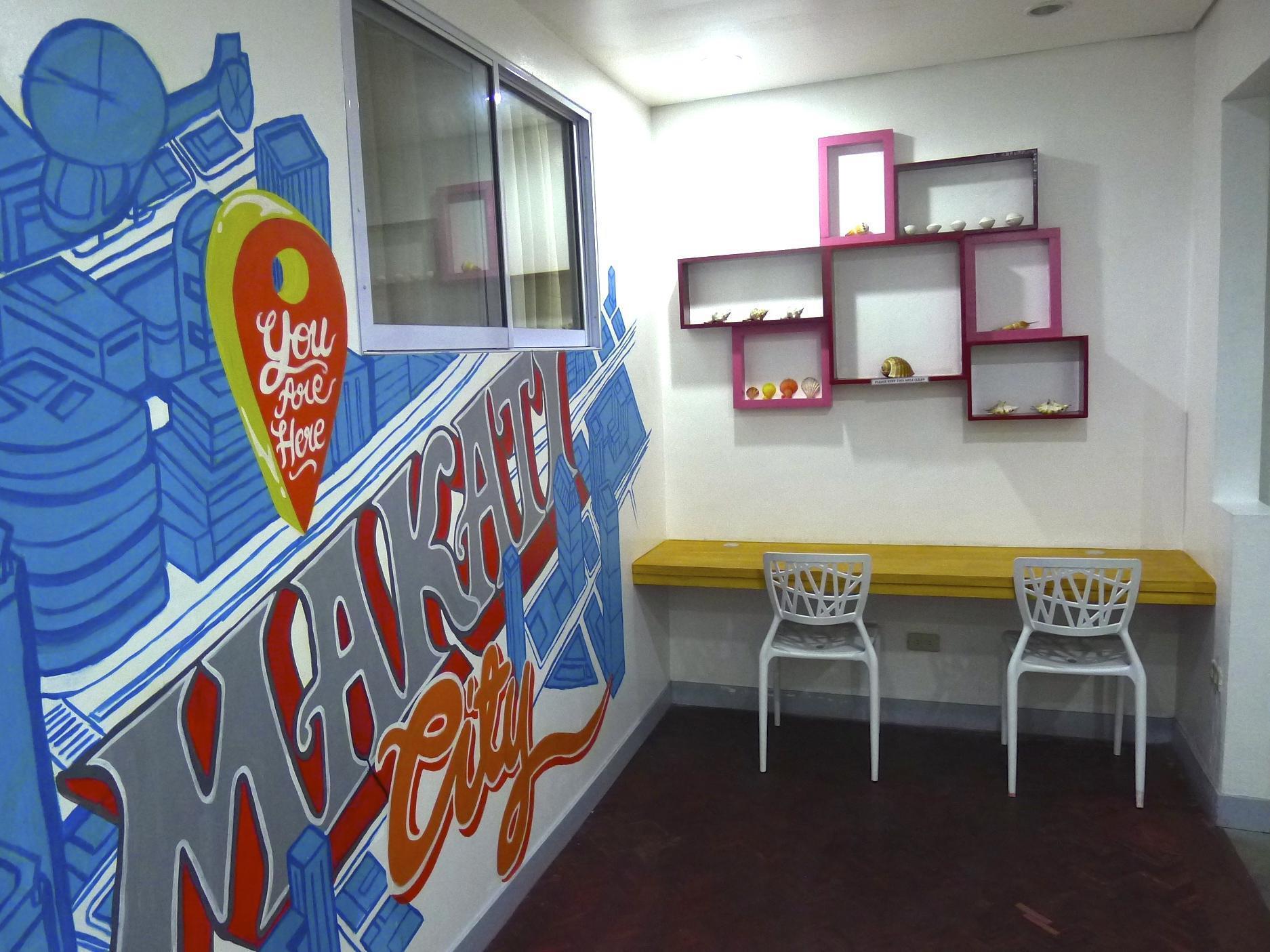 Lokal Hostel Makati City Buitenkant foto