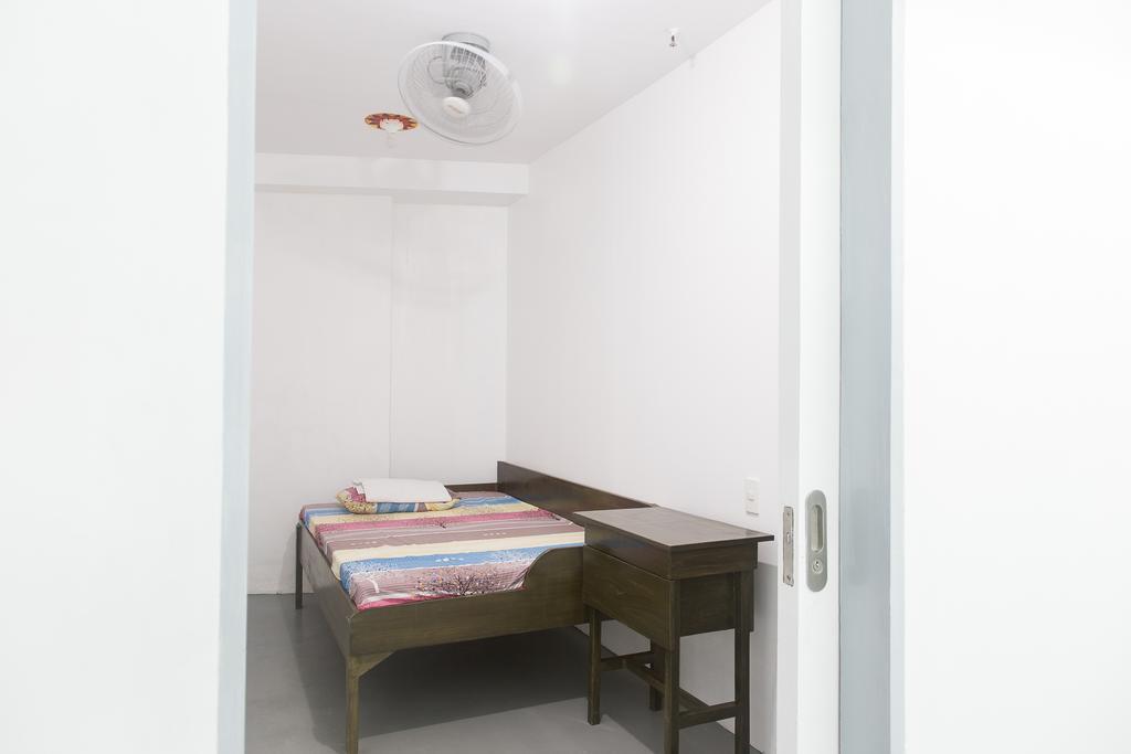 Lokal Hostel Makati City Kamer foto