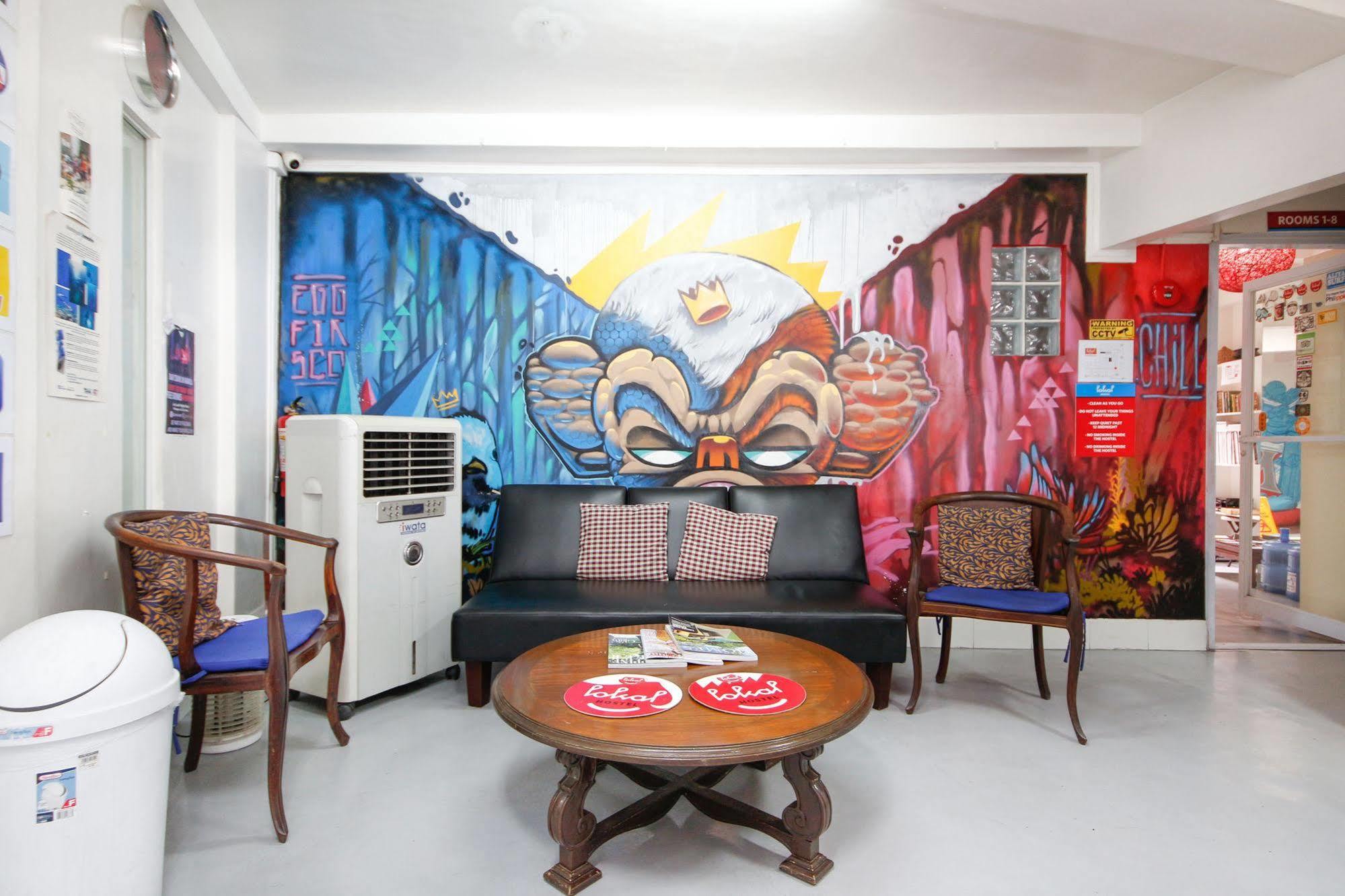 Lokal Hostel Makati City Buitenkant foto